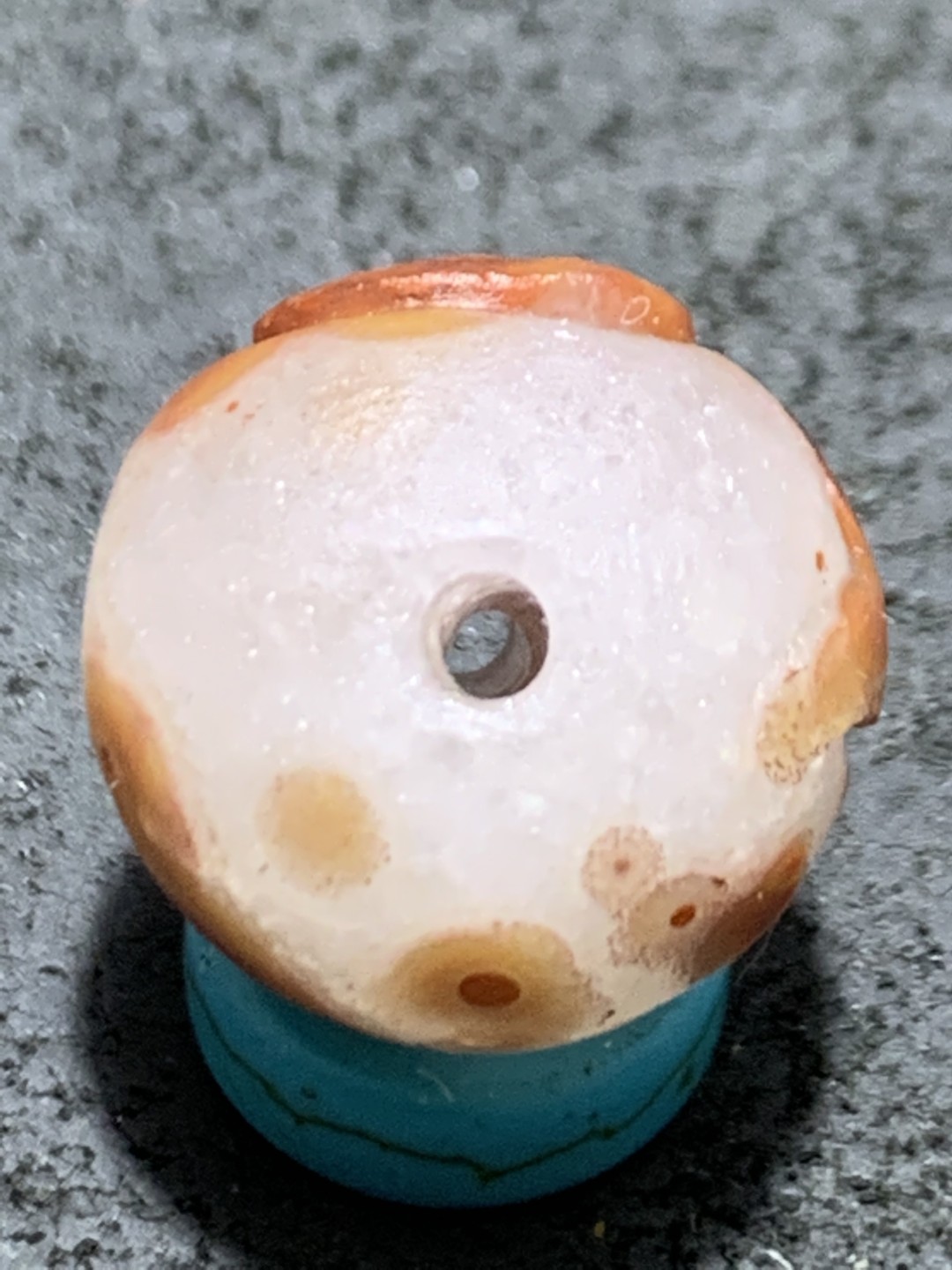 精美冰飘亚光战国红玛瑙手工俏色巧如意随形圆珠一个