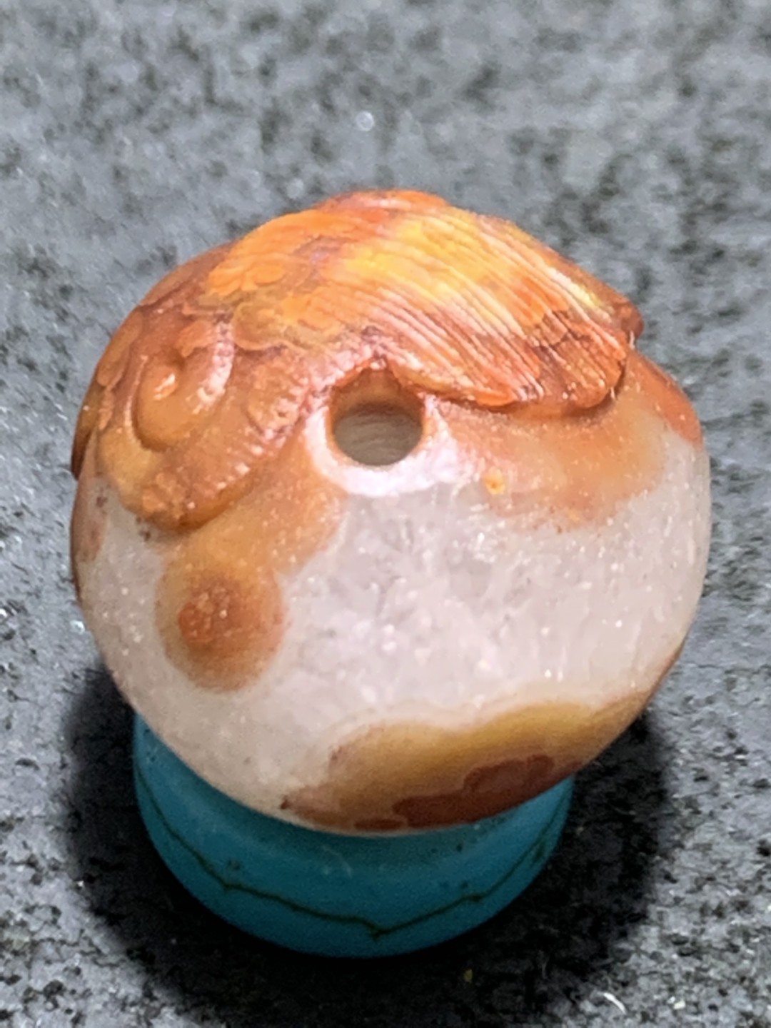 精美冰飘亚光战国红玛瑙手工俏色巧如意随形圆珠一个