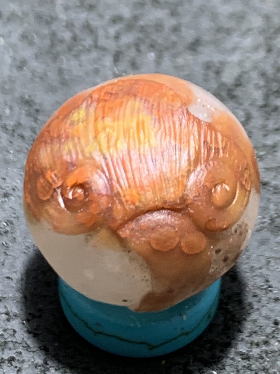 精美冰飘亚光战国红玛瑙手工俏色巧如意随形圆珠一个