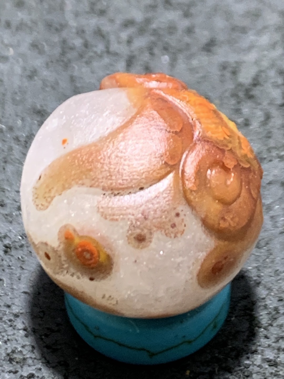 精美冰飘亚光战国红玛瑙手工俏色巧如意随形圆珠一个