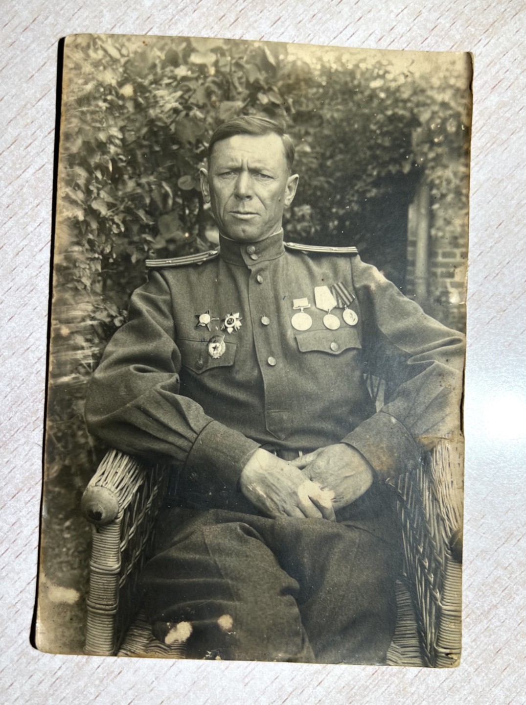 大猫徽章拍卖第227期 苏联小挂勇敢套 红星银轮 二卫有剥皮 带档和若干照片