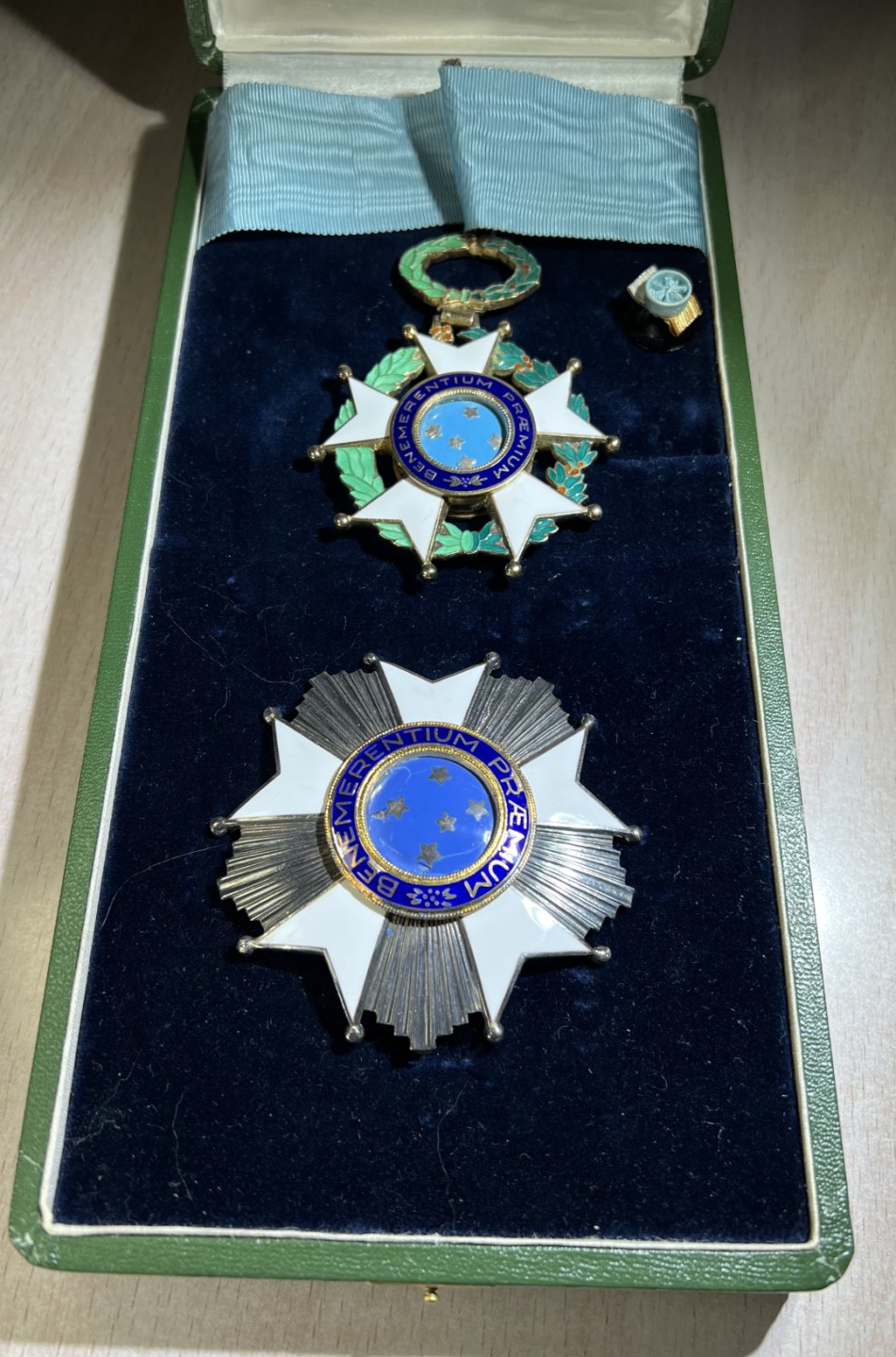 大猫徽章拍卖第227期 巴西🇧🇷大指挥官级南十字勋章 银质 珐琅有剥皮