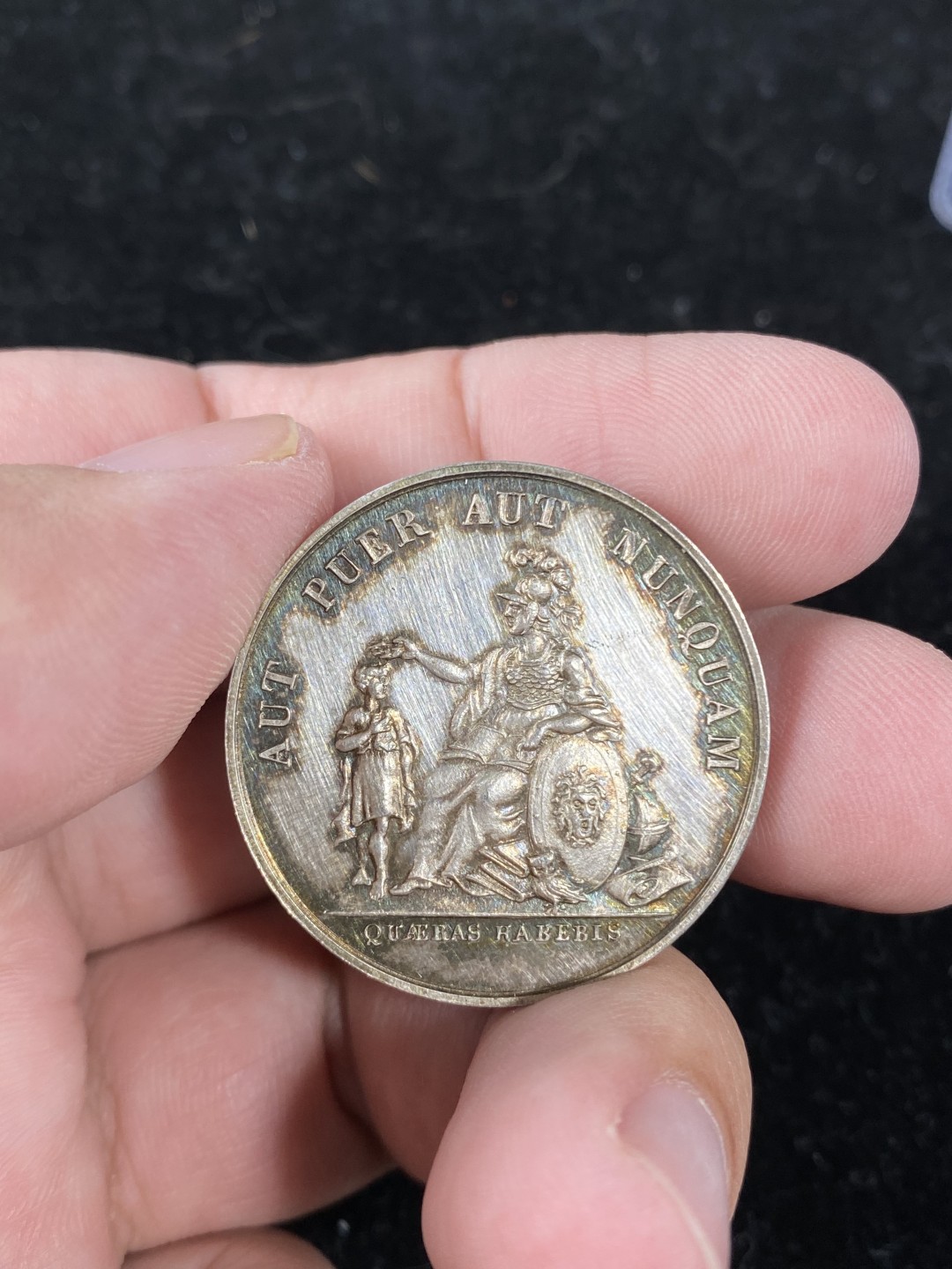 万国钱币拍卖第011期（视频直播专场） 1831年瑞士日内瓦教育委员会古典学者女神五彩银章