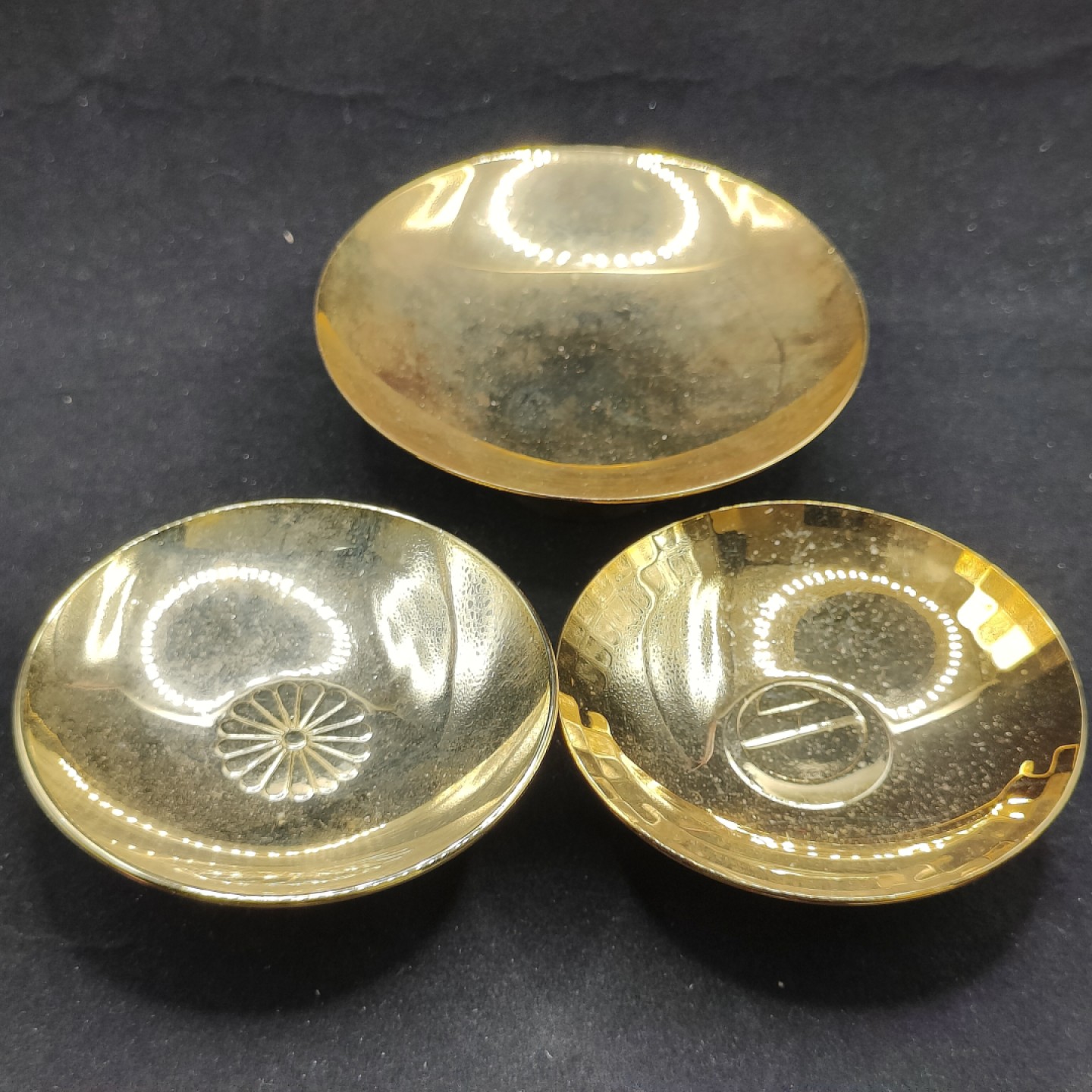 全场0元起拍 第69期 咸鱼国勋章拍卖专场 7月2日（周日）下午6：00开始 日本镀金金杯三个