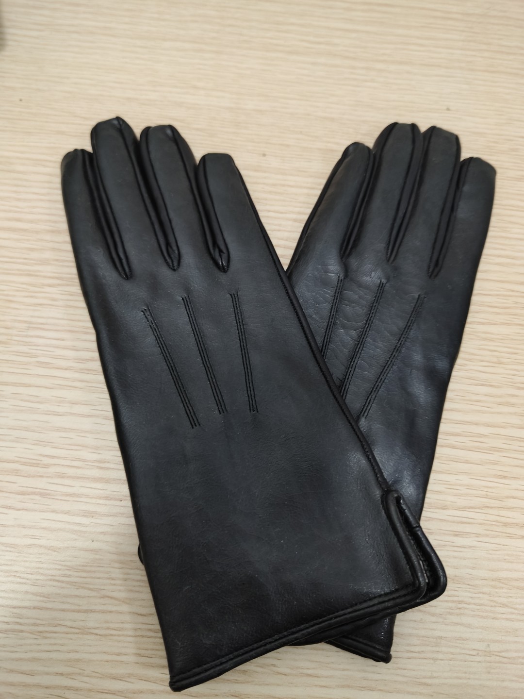 全场0元起拍 第69期 咸鱼国勋章拍卖专场 7月2日（周日）下午6：00开始 东德人民军皮手套，小码