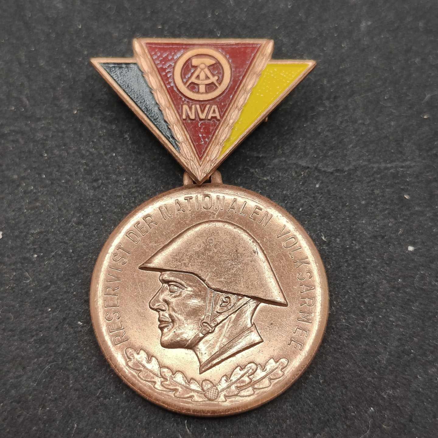 全场0元起拍 第69期 咸鱼国勋章拍卖专场 7月2日（周日）下午6：00开始 东德人民军预备役证章