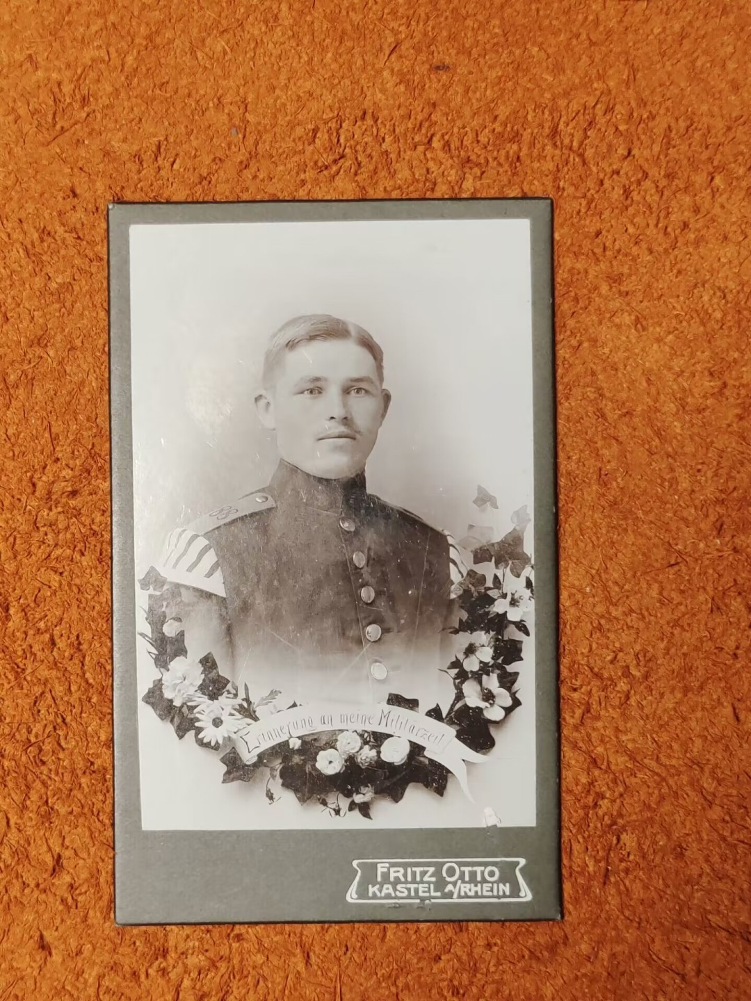 老威廉第二次麦稀奇拍卖 帝德军人CDV硬卡纸照片 相馆位于莱茵河畔的卡斯特尔