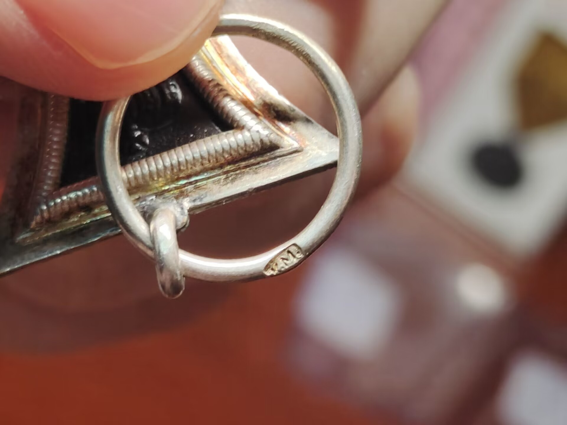 老威廉第二次麦稀奇拍卖 帝德KM标二级铁十字带定制盒。注：KM厂为符腾堡王家铸币局，王冠细节十分突出且富有特点。二铁也是极好品