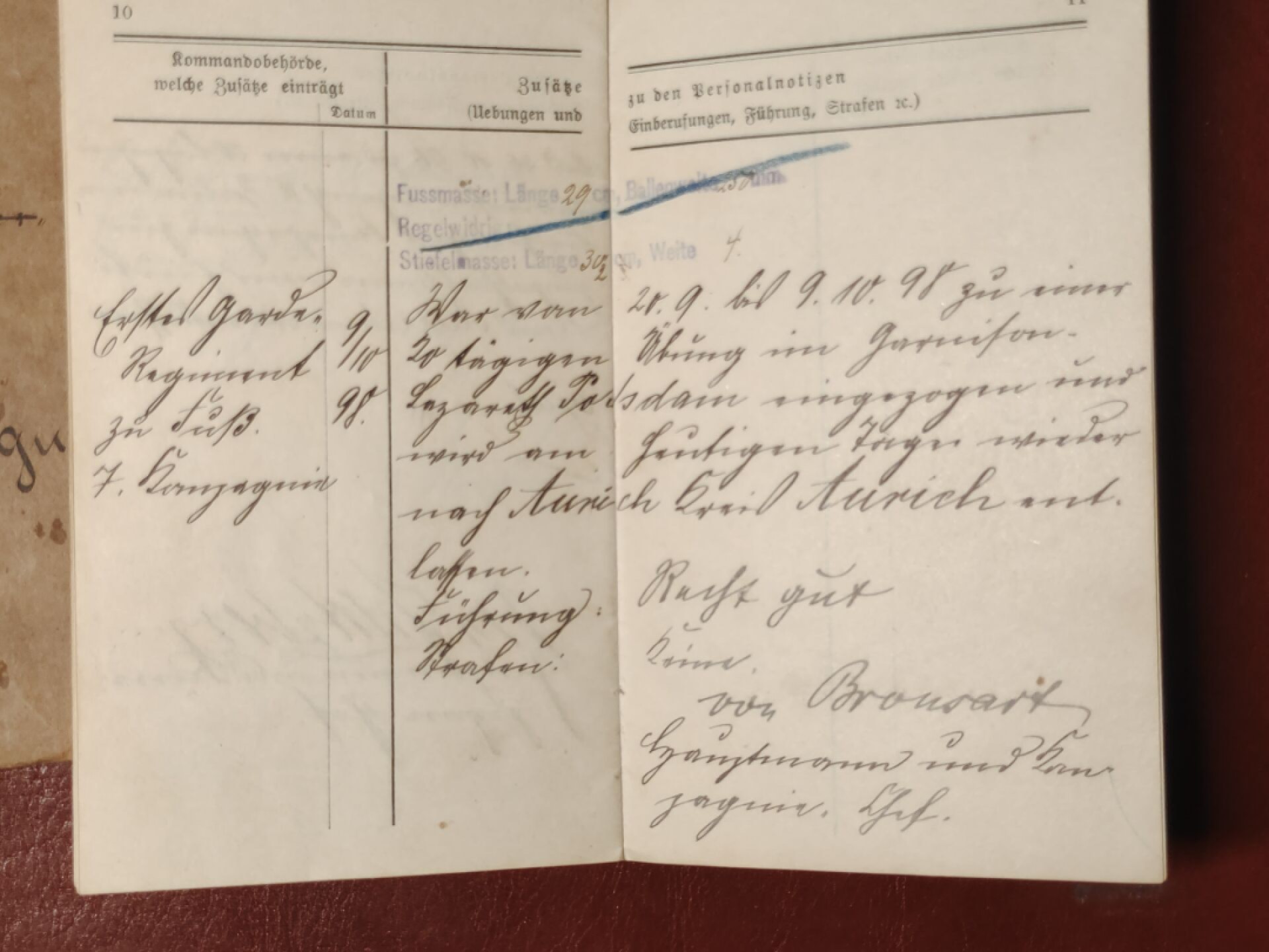 老威廉第二次麦稀奇拍卖 帝德士兵证3 [第1禁卫步兵团] 附带外壳和品行良好证明，证主是个救护兵