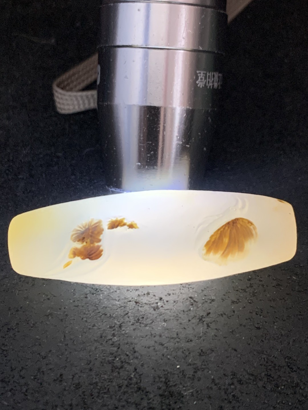 精美高玉化海洋玉髓手工俏色巧雕蝶恋花大桶珠一个！