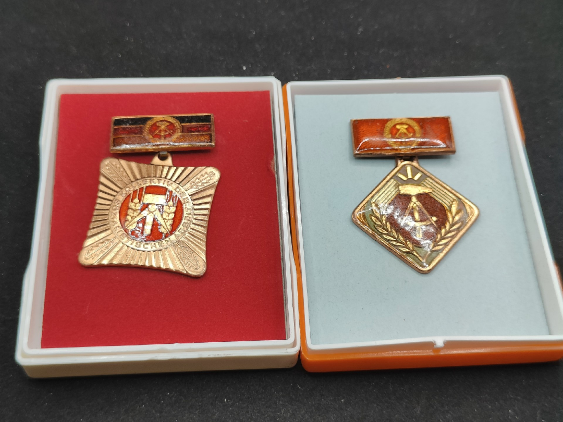 全场0元起拍 第69期 咸鱼国勋章拍卖专场 7月2日（周日）下午6：00开始 东德劳动奖章两个带盒