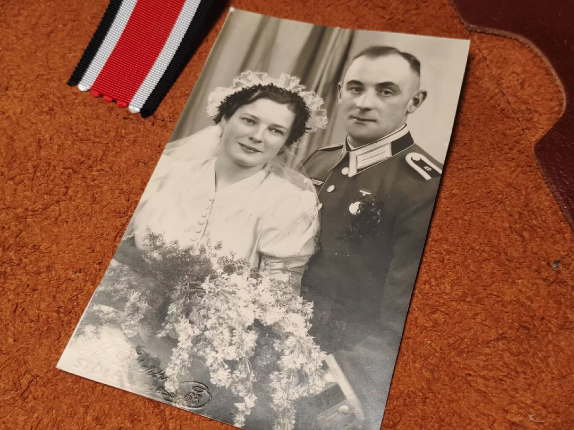 老威廉第二次麦稀奇拍卖 德三军官结婚照片带超长好品德三二级铁十字绶带