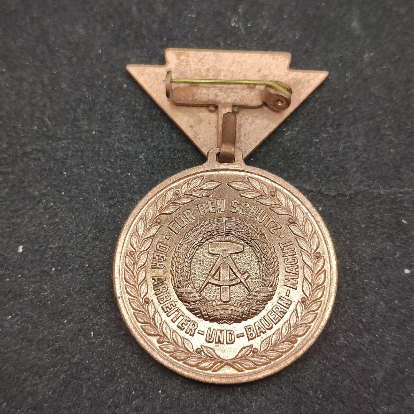 全场0元起拍 第69期 咸鱼国勋章拍卖专场 7月2日（周日）下午6：00开始 东德人民军预备役证章