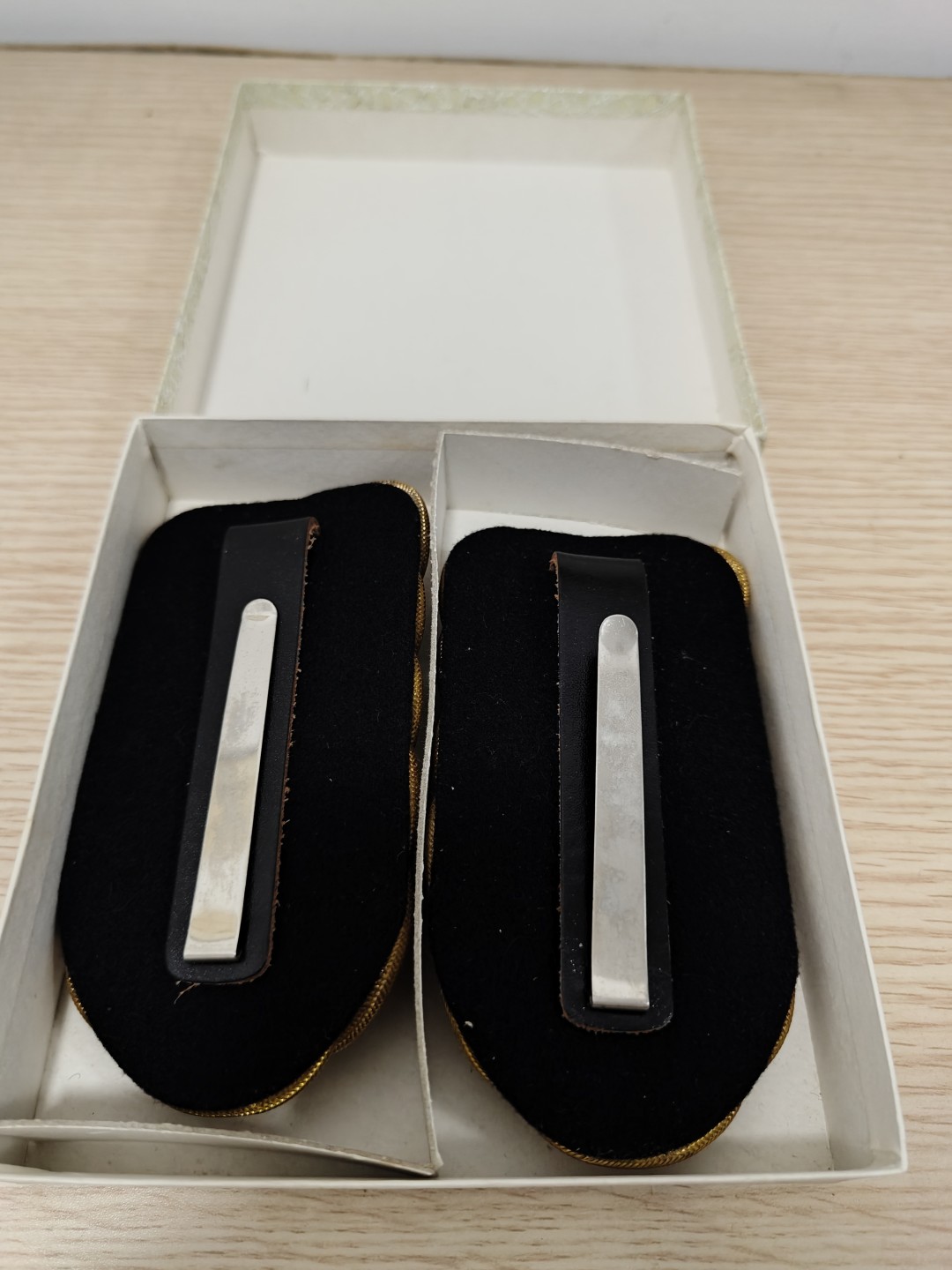 全场0元起拍 第69期 咸鱼国勋章拍卖专场 7月2日（周日）下午6：00开始 日本陆上自卫队将補通礼肩章