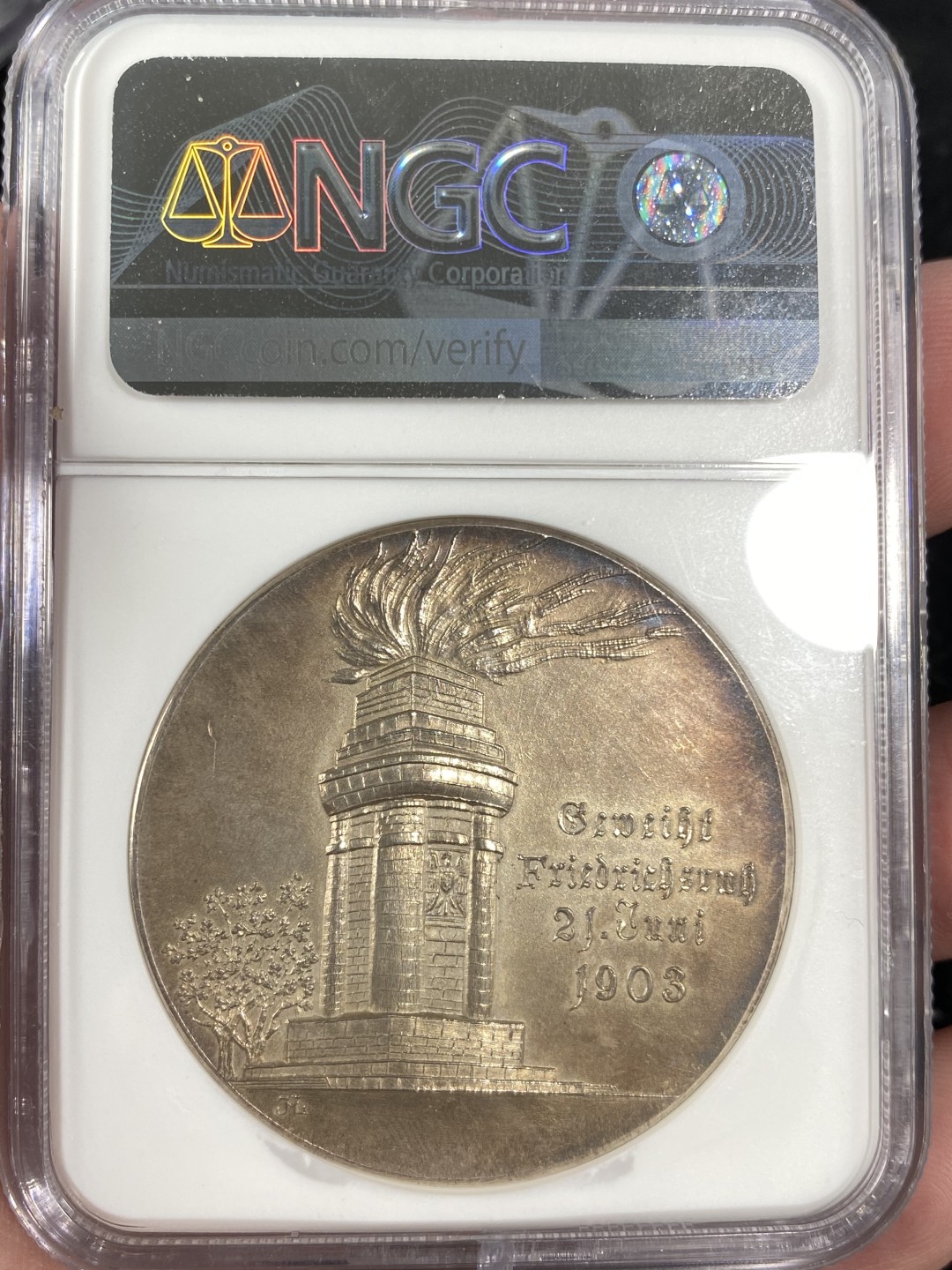 万国钱币拍卖第011期（视频直播专场） NGC MS61 1903年德国汉堡弗里德里希斯鲁俾斯麦纪念碑落成纪念五彩大银章 稀少 常见为铜章