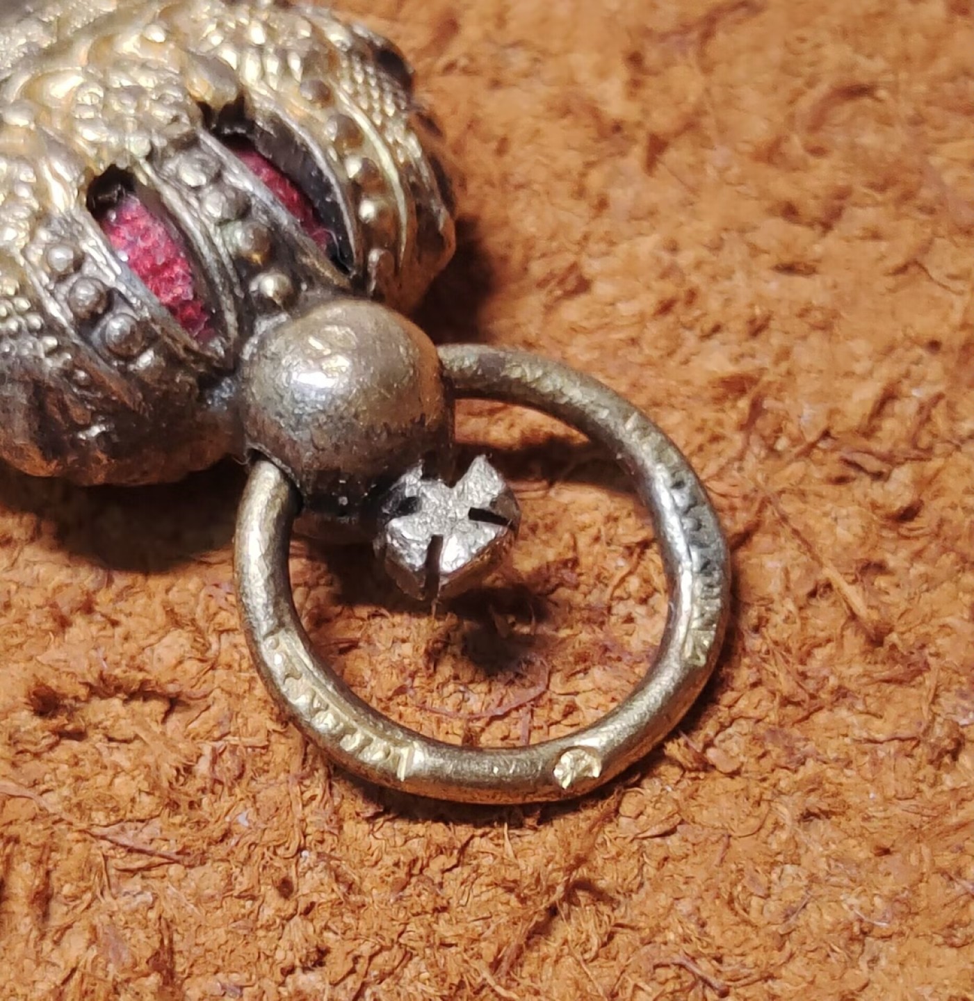 老威廉第二次麦稀奇拍卖 骑士级弗朗茨·约瑟夫一世勋章，铜质镀金，军事绶带，颁发于一战时期，整体品相美好。