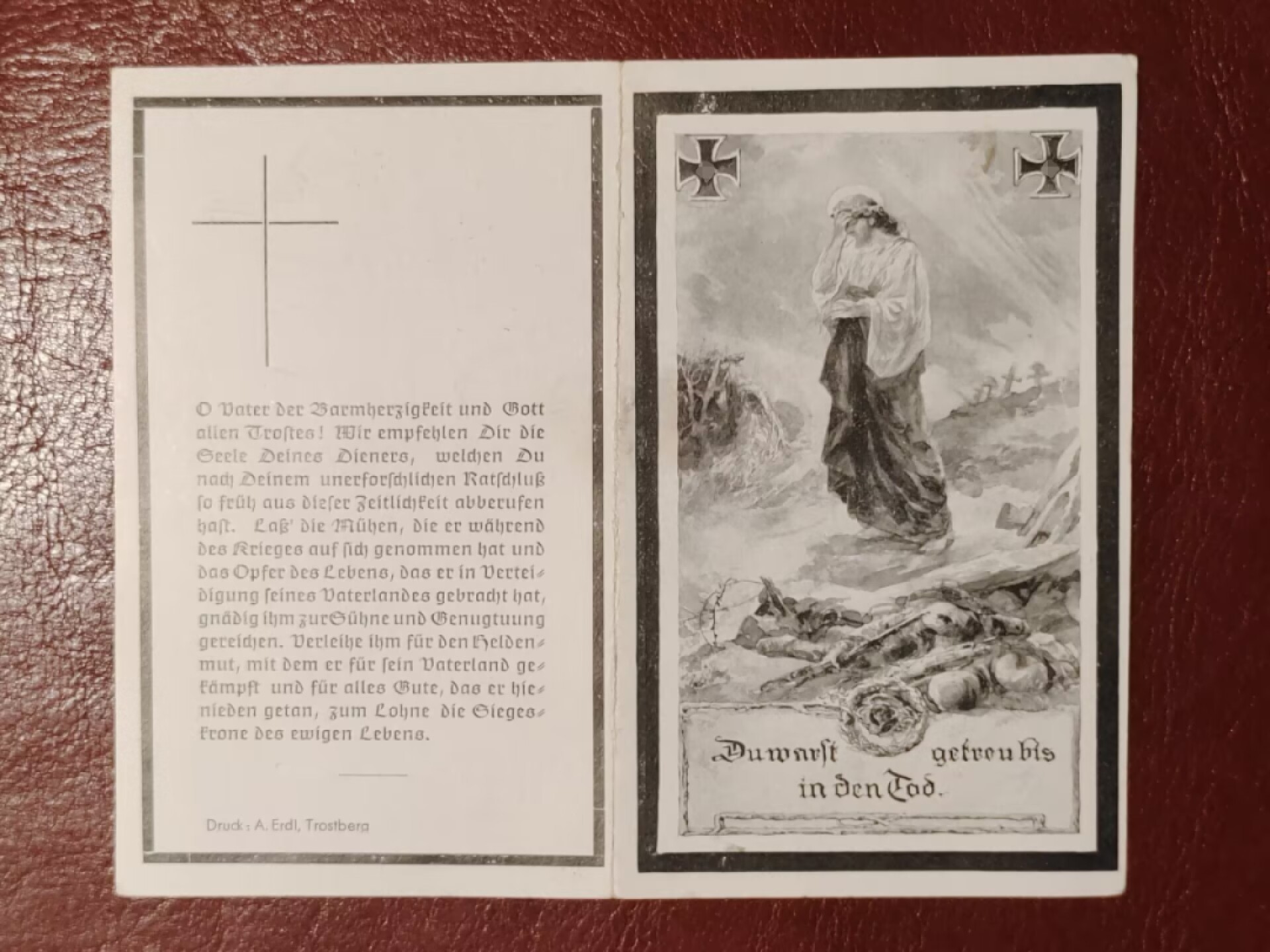 老威廉第二次麦稀奇拍卖 德三阵亡纪念卡 炮手尼古拉斯·施特克胡贝尔 (Nikolaus Stöcklhuber)，来自摩托化装甲营。于1941年11月30日在东线战场的战斗中阵亡，年仅21岁