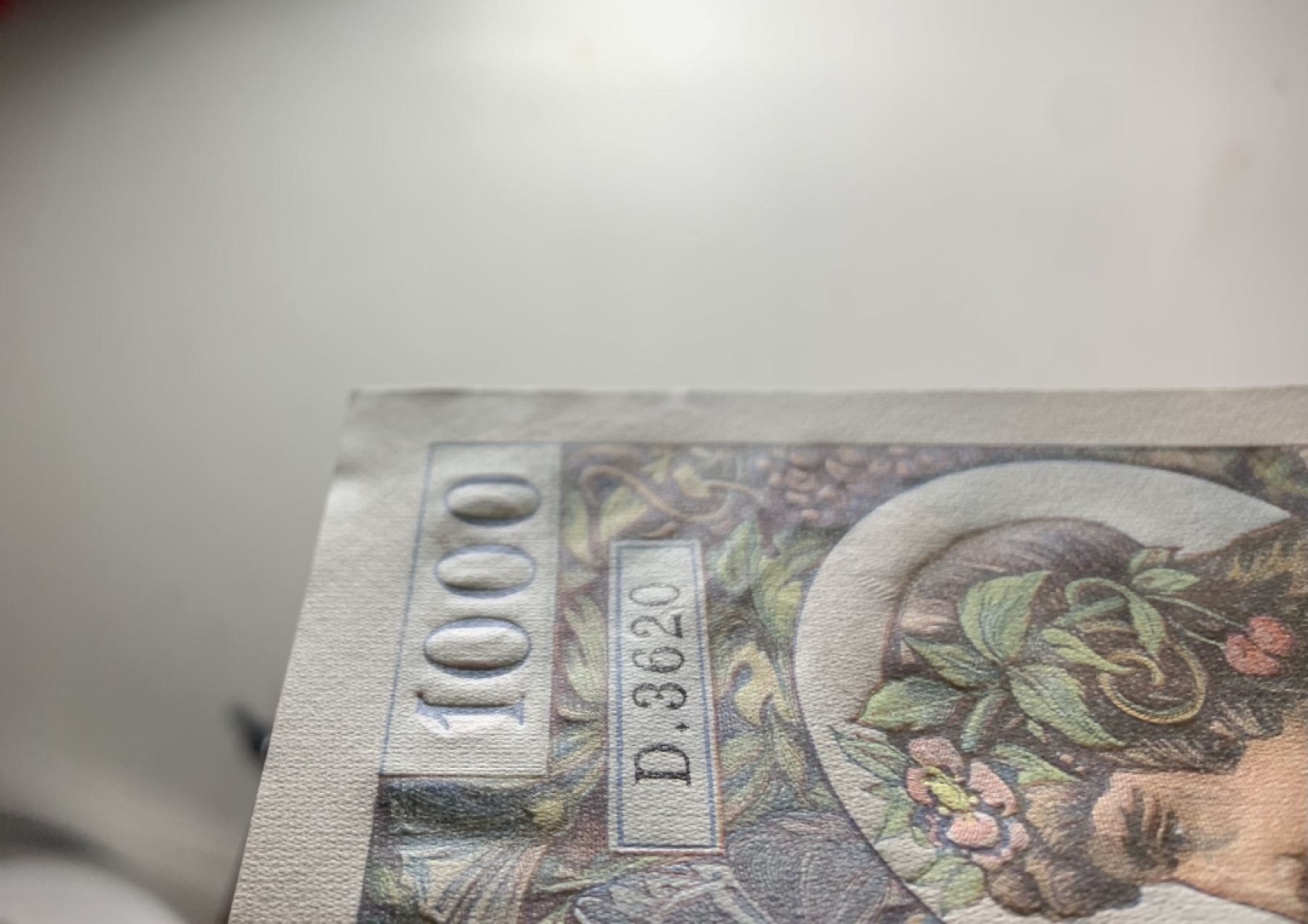 收藏联盟Quantum Auction 第270期拍卖 蜜月胜地-斐济 法国1944年1000法郎 品相UNC 边角瑕疵 