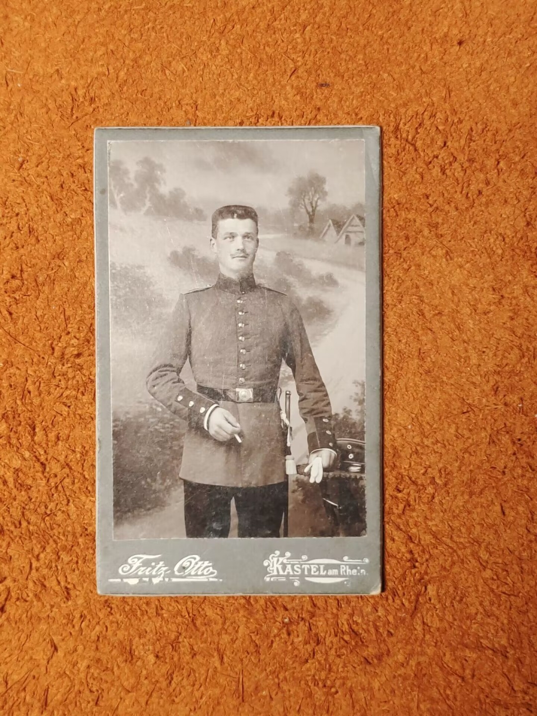 老威廉第二次麦稀奇拍卖 帝德军人CDV硬卡纸照片 相馆位于莱茵河畔的卡斯特尔