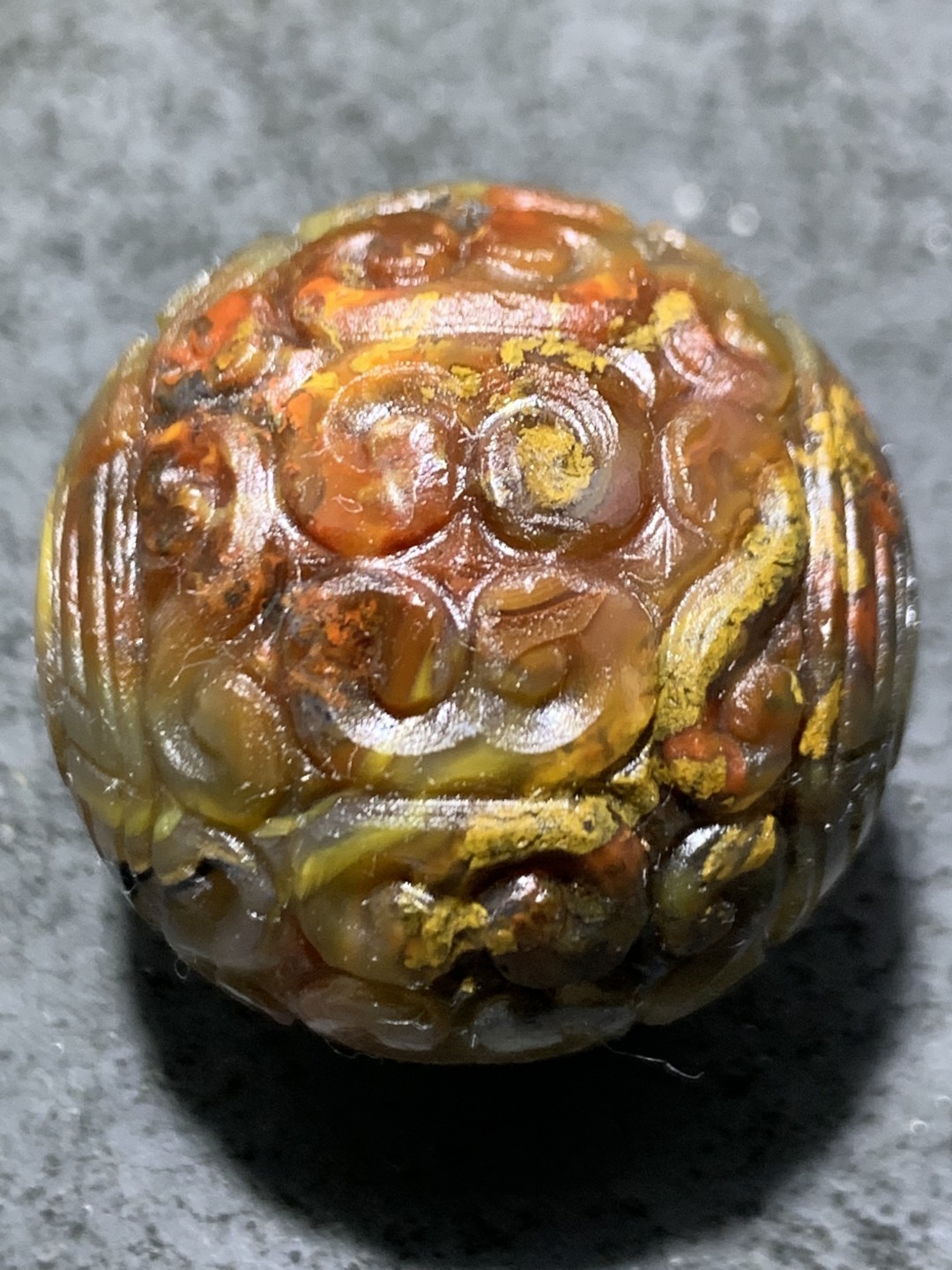 精美战国红玛瑙雕刻大回纹珠一颗！