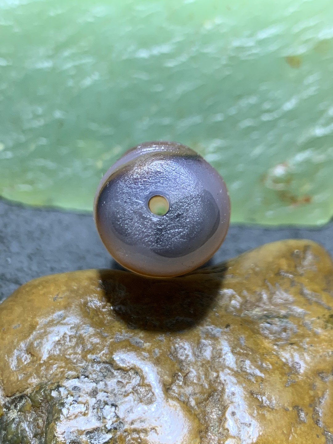 精美亚光高玉化巴西玛瑙手工雕刻求佛问道大桶珠一个！