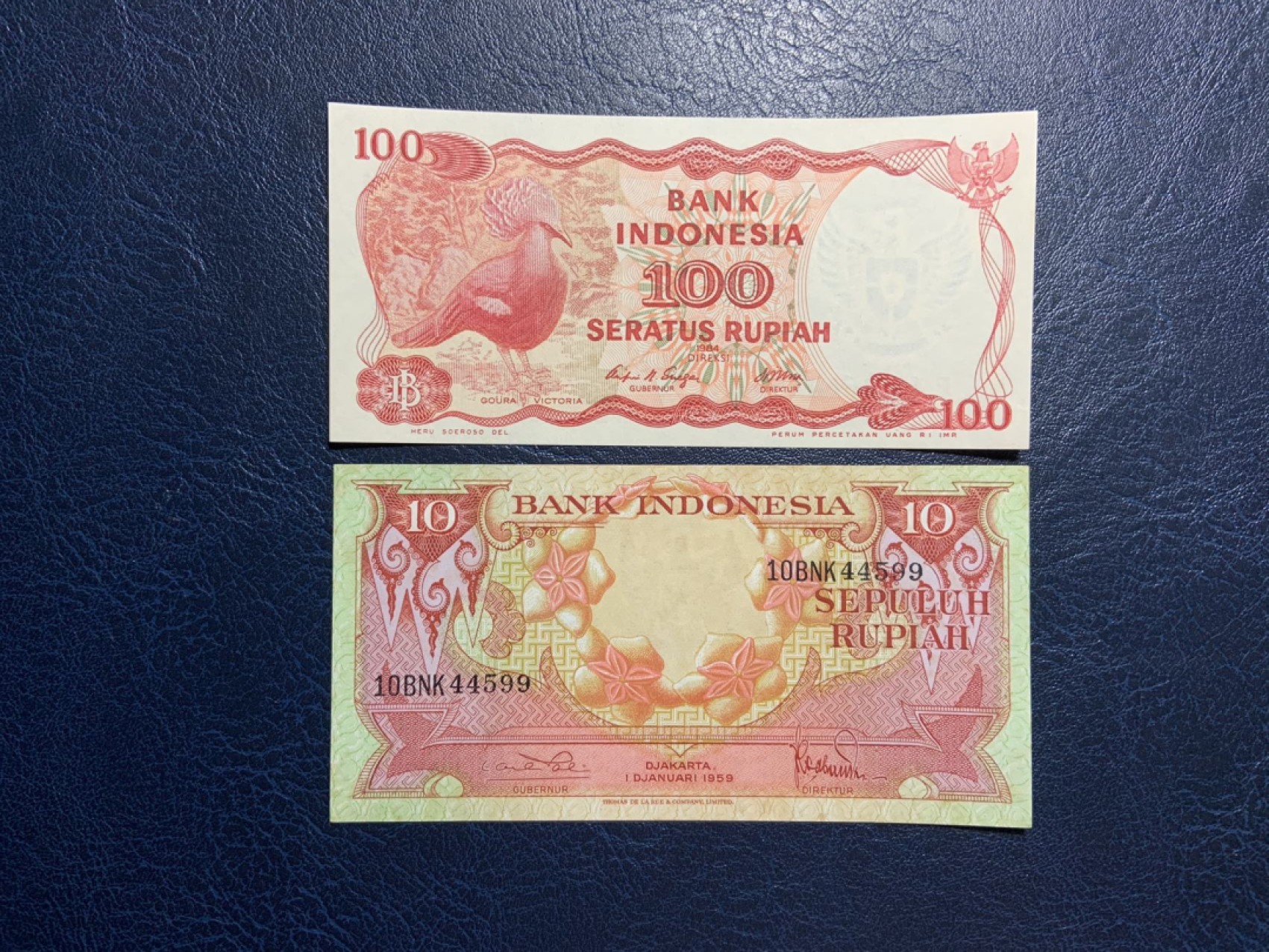 收藏联盟Quantum Auction 第270期拍卖 蜜月胜地-斐济 印度尼西亚1959年10和1984年100卢比 品相分别为UNC-和全新UNC