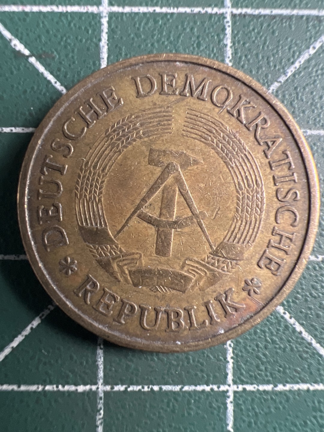 泡泡堂第347期  世界硬币 （无押金，捡漏，全场20包邮，偏远地区除外，接收代拍业务） 东德20芬尼