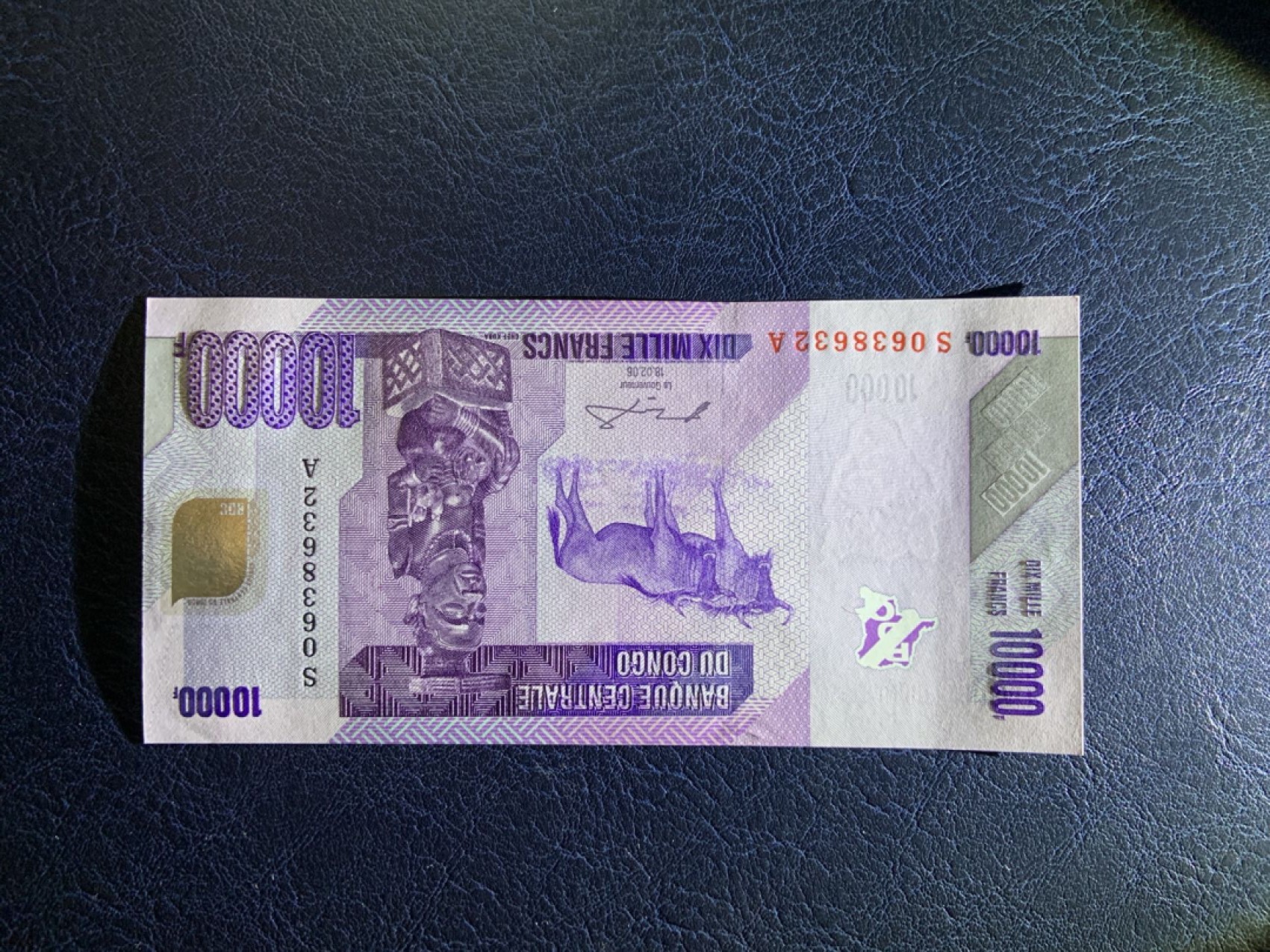 收藏联盟Quantum Auction 第270期拍卖 蜜月胜地-斐济 刚果民主共和国2018年10000法郎 品相UNC 轻微点钞痕