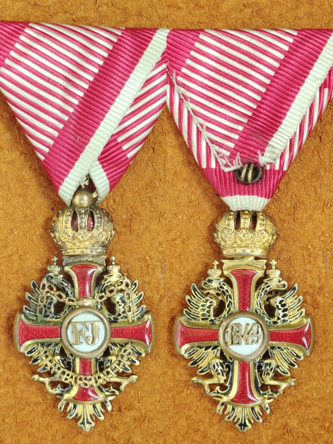 老威廉第二次麦稀奇拍卖 骑士级弗朗茨·约瑟夫一世勋章，铜质镀金，军事绶带，颁发于一战时期，整体品相美好。