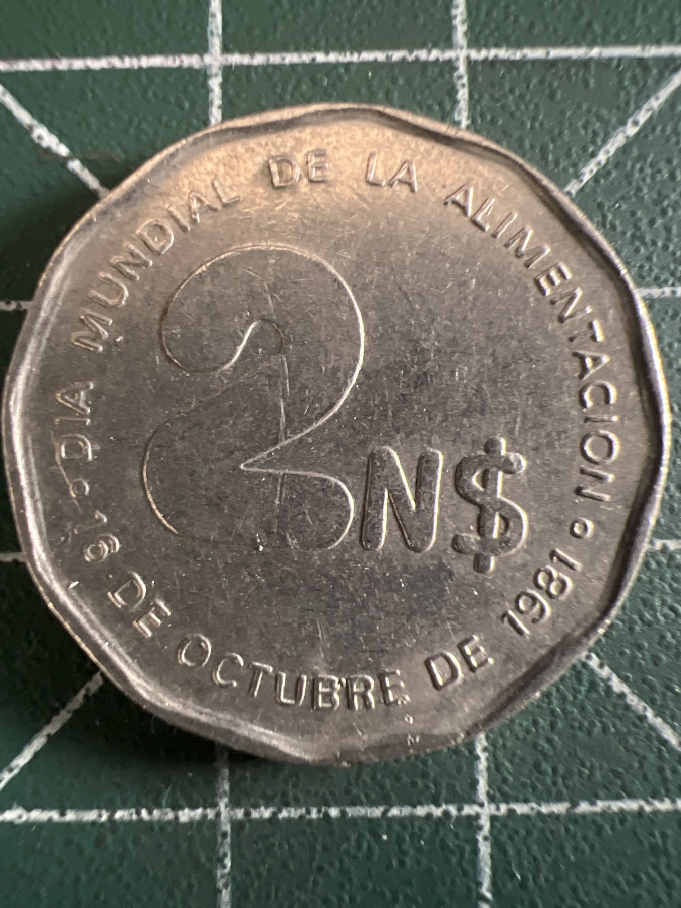 泡泡堂微拍第199幕硬币捡漏可累计专场👿👿，累计满二十元包邮，接受代拍业务 乌拉圭2比索