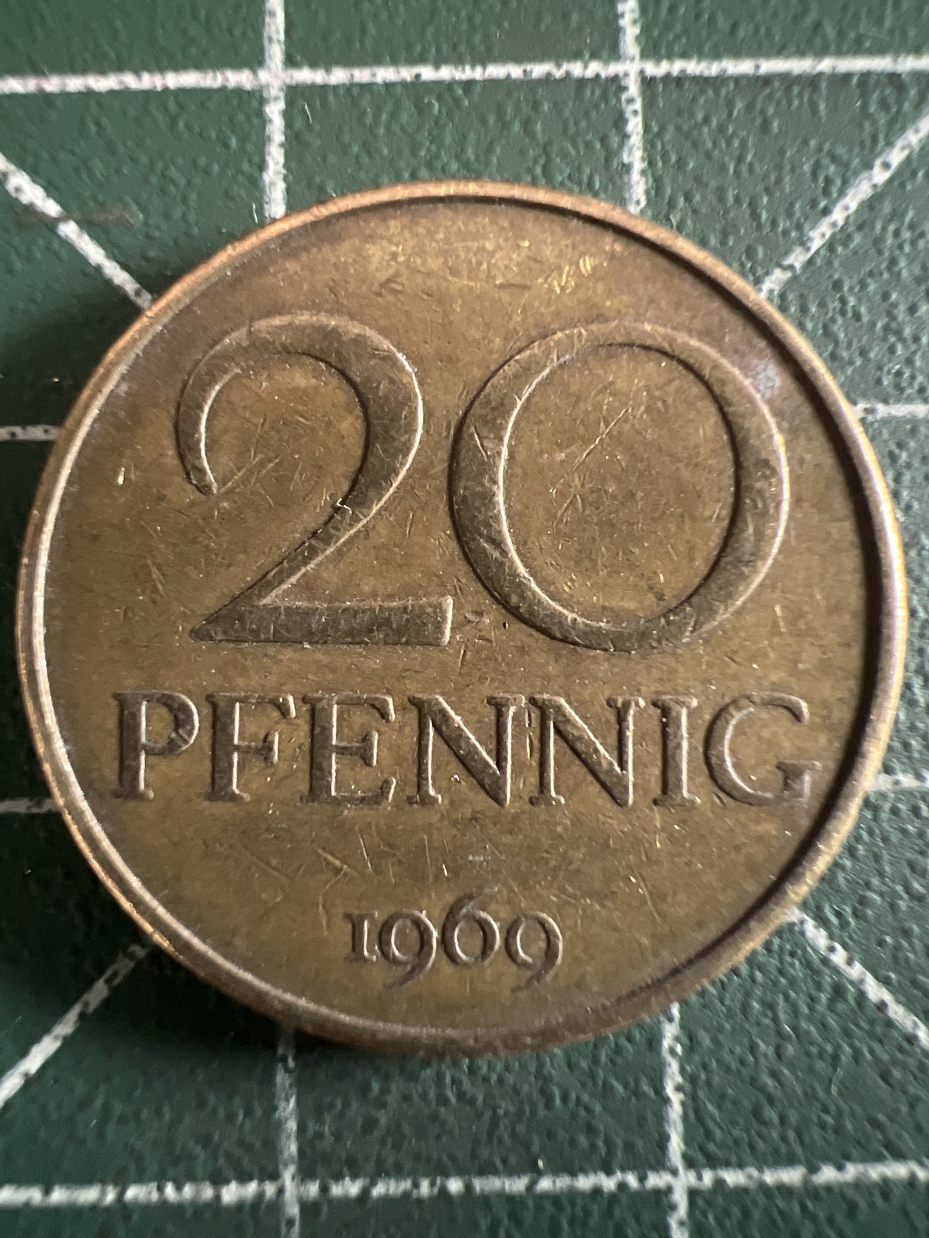 泡泡堂微拍第199幕硬币捡漏可累计专场👿👿，累计满二十元包邮，接受代拍业务 东德20芬尼