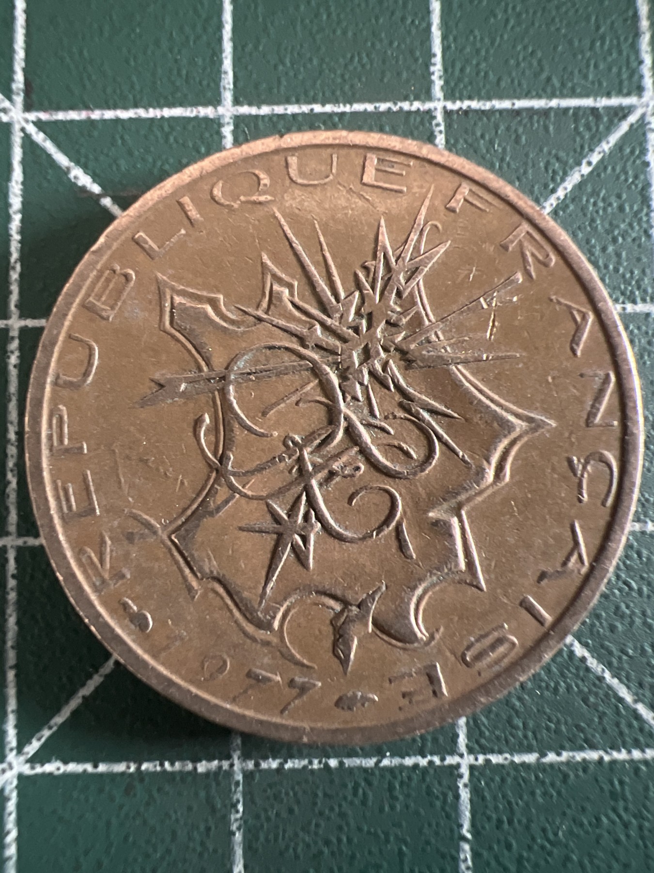 泡泡堂微拍第199幕硬币捡漏可累计专场👿👿，累计满二十元包邮，接受代拍业务 法国10法郎