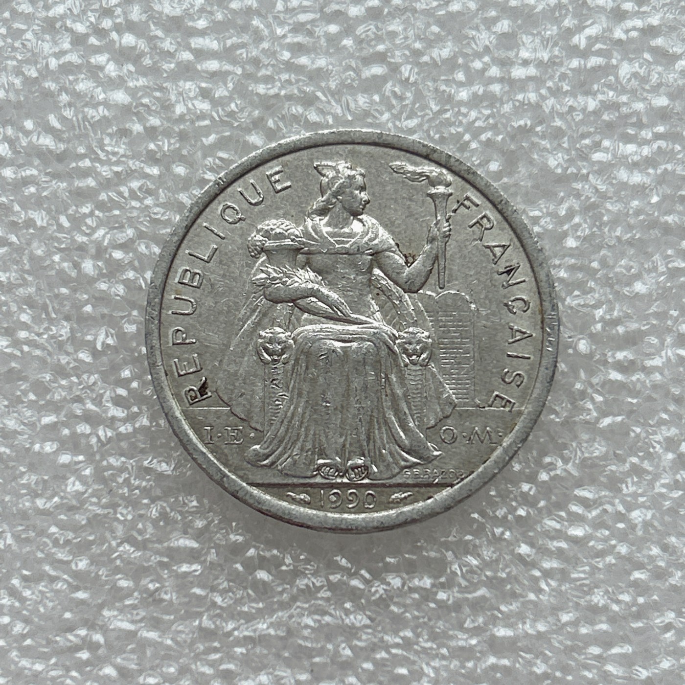 全场一元起拍 世界钱币散币场 第三期 新喀里多尼亚1990年2法郎硬币