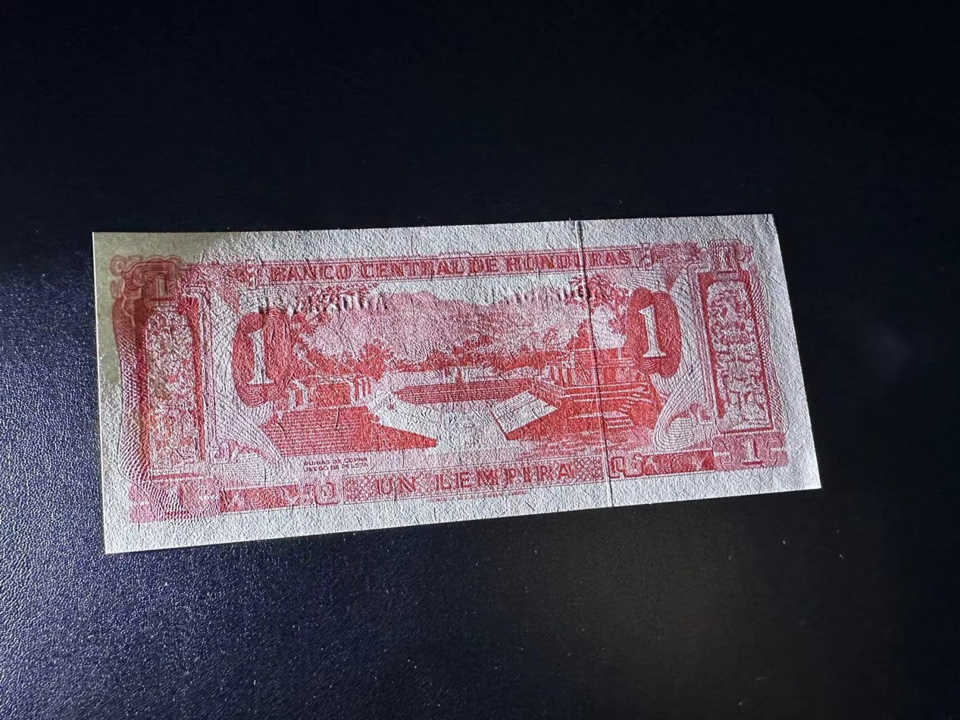 《外钞收藏家》第二百八十一期（连拍第一场） 洪都拉斯	1伦皮拉 纸币 手签 稀少版  全新UNC