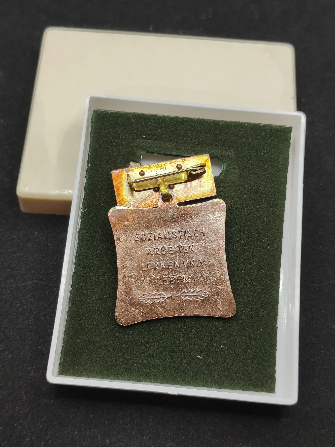 全场0元起拍 第70期 咸鱼国勋章拍卖专场 7月5日（周三）下午6：00开始 东德集体劳动积极荣誉奖章