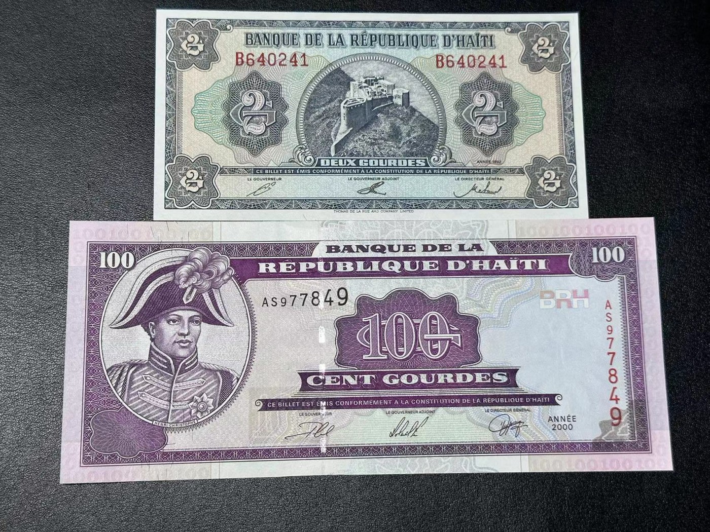 《外钞收藏家》第二百八十一期（连拍第一场） 海地两张纸币  全新UNC