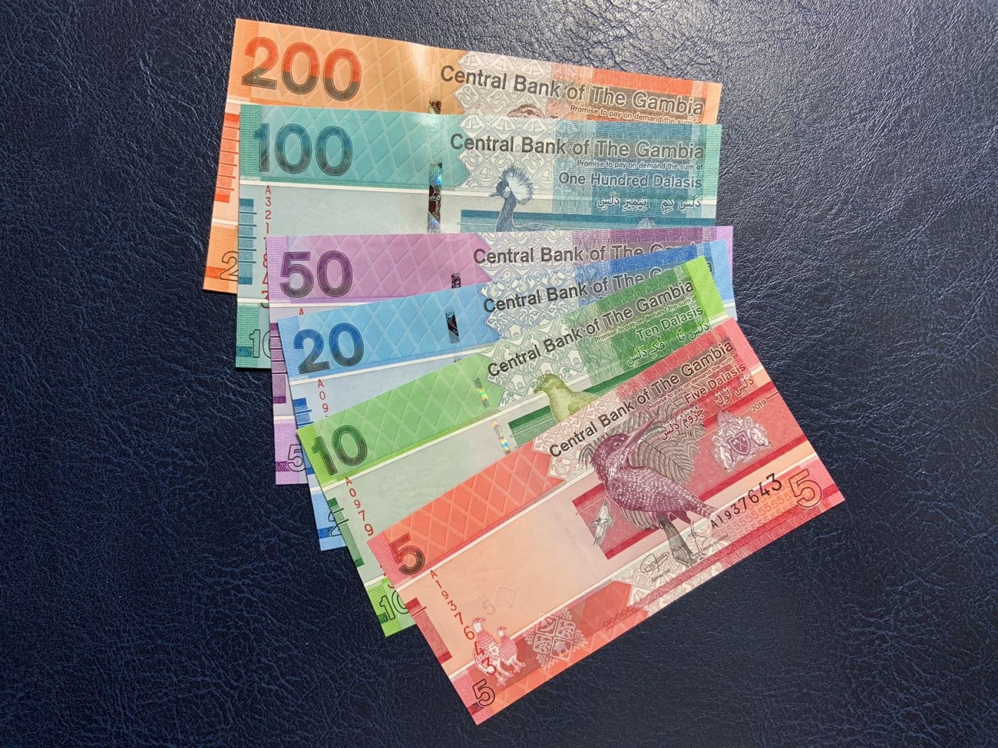 收藏联盟Quantum Auction 第271期拍卖  冈比亚2019年首发A冠 5-200达勒西 品相全新UNC 