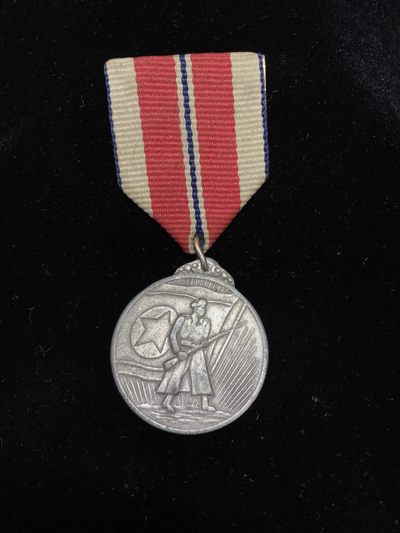 戎马世界章牌大赏第40期 - 朝鲜军功奖章，早期银制版本（有争议！）