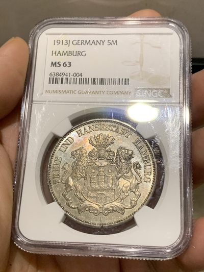 《竞宝斋》第178场-周日，周一2场 (全场包邮) - NGC-MS63 德国1913年 汉堡双狮 5马克大银币 车轮光 淡彩包浆 非常漂亮 已经很少见到了