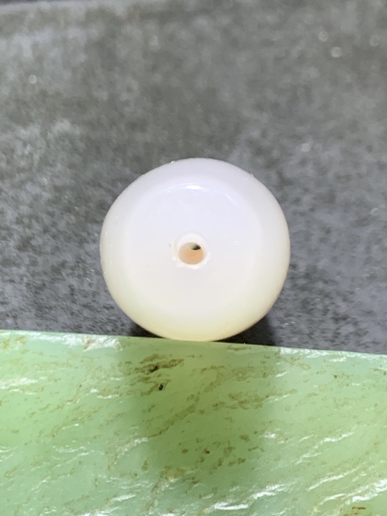 精美亚光高玉化海洋玉髓手工俏色巧雕夕阳独钓意境大桶珠一个