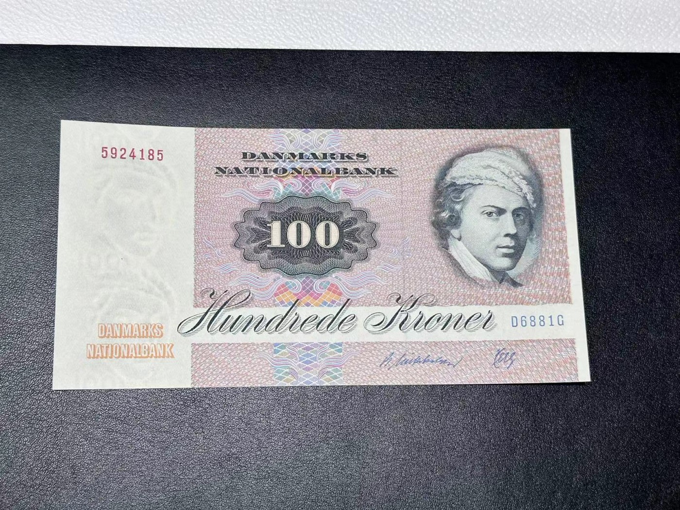 《外钞收藏家》第二百八十一期（连拍第一场） 丹麦动物版100克朗 全新UNC