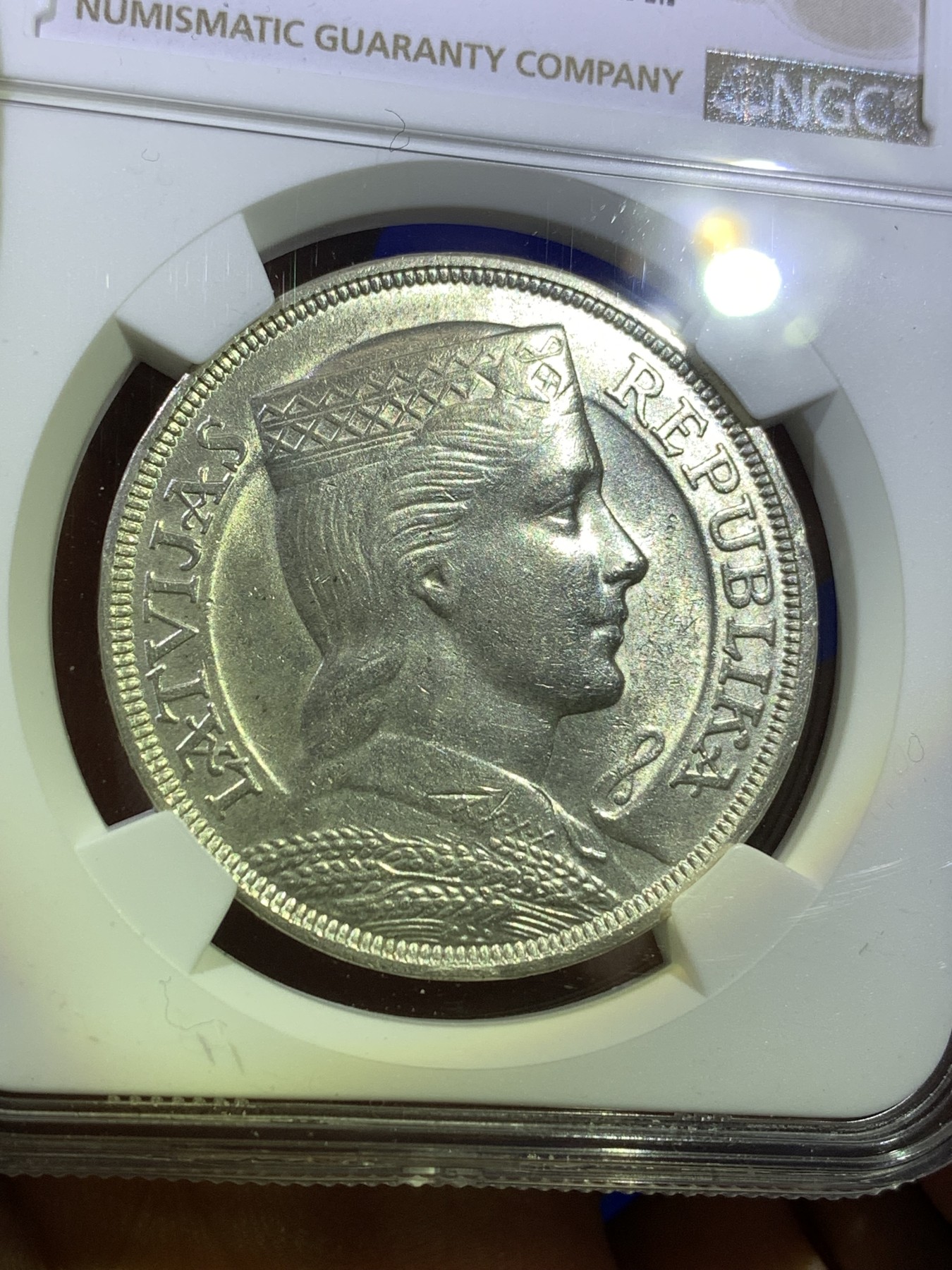 《竞宝斋》第179场-周日，周一2场 (全场包邮) NGC UNC 拉脱维亚 1931年 5拉特大银币