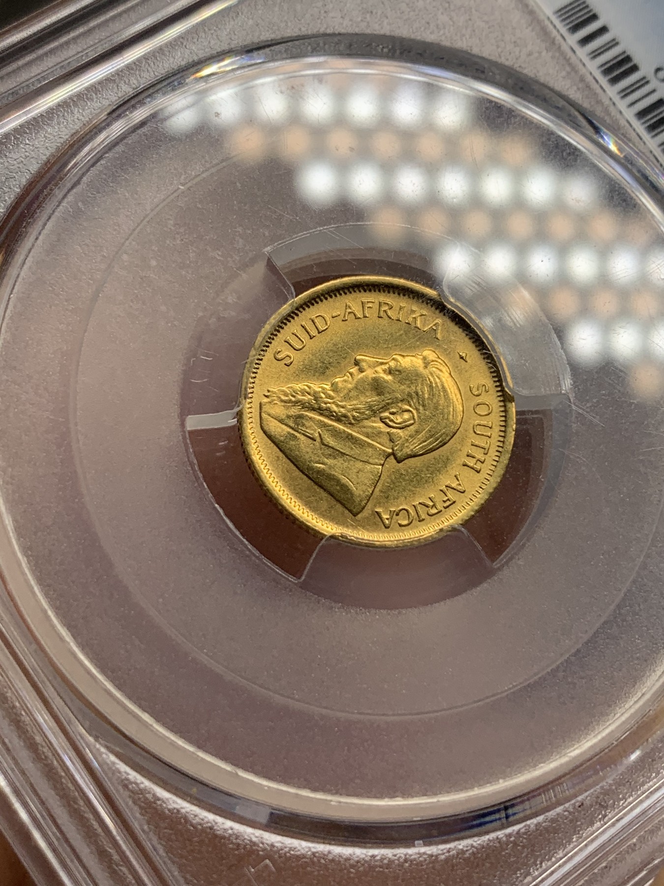 《竞宝斋》第179场-周日，周一2场 (全场包邮) PCGS-MS62 南非1985年1/10克鲁格金币，经典品种，光泽度高细节好，重3.39g,金价也要1500了