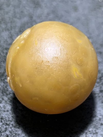 精美亚光战国红玛瑙手工雕刻财字珠一颗！寓意：招财进宝， 精美亚光战国红玛瑙手工雕刻财字珠一颗！寓意：招财进宝，