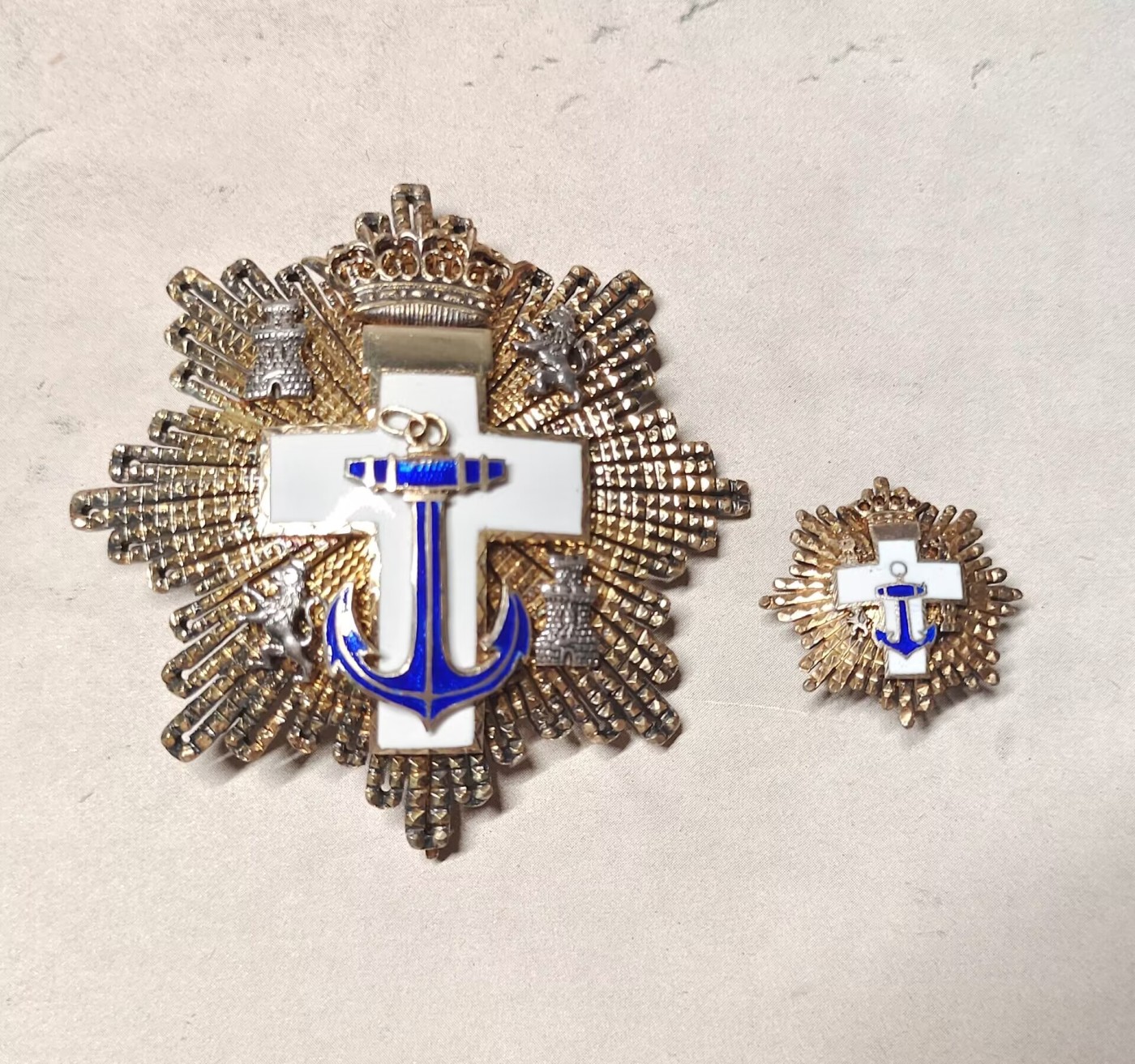 老威廉第二次麦稀奇拍卖 西班牙海军功勋+迷你