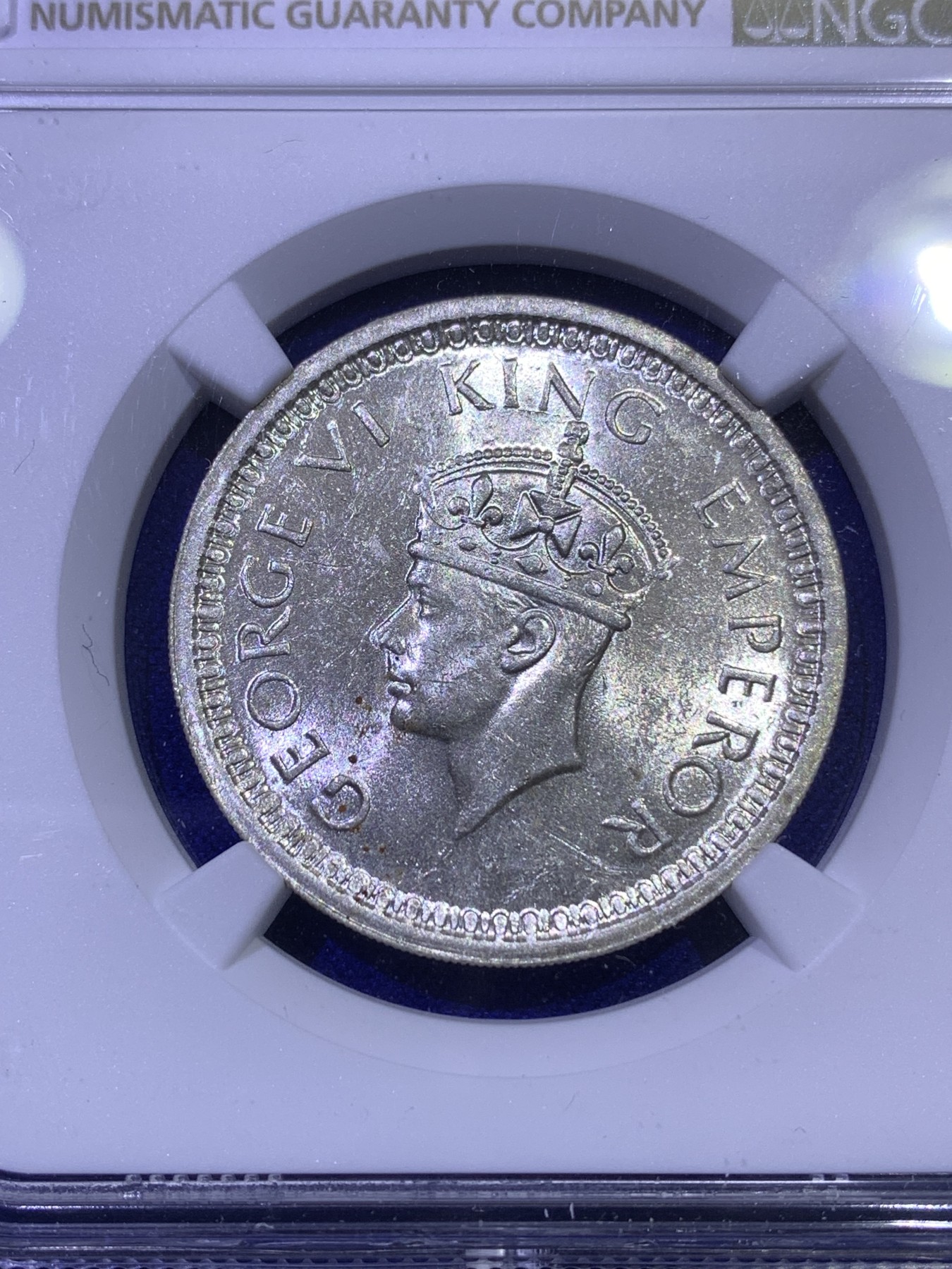 《竞宝斋》第179场-周日，周一2场 (全场包邮) NGC MS61 英属印度 1945L 乔六1卢比 银币