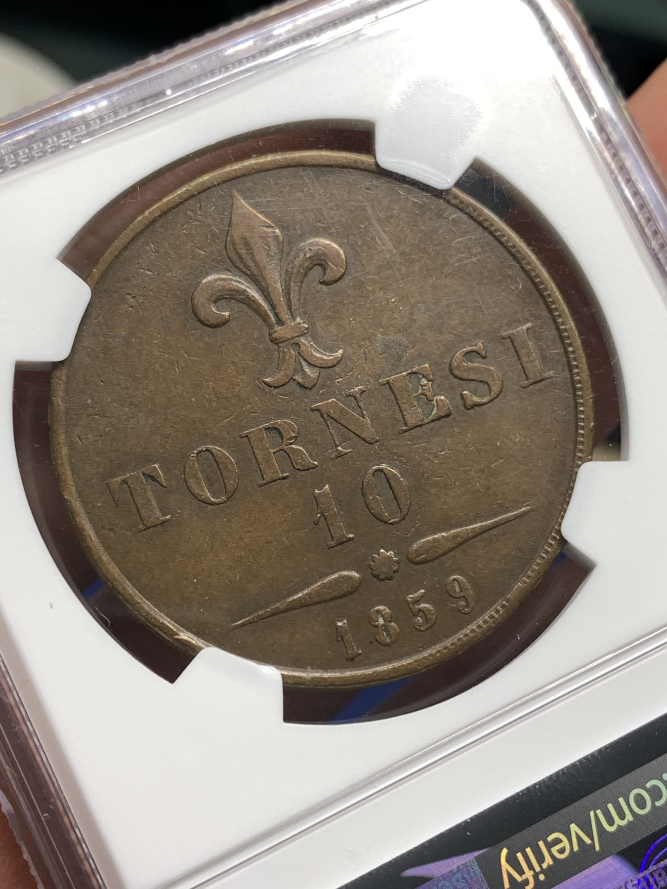 《竞宝斋》第179场-周日，周一2场 (全场包邮) NGC XF45  1859 意大利那不勒斯弗朗西斯二世10托大铜币，单年版，31.18克，齿边向左比齿边向右价格贵一倍