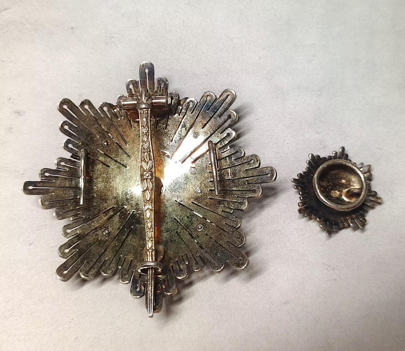 老威廉第二次麦稀奇拍卖 西班牙海军功勋+迷你