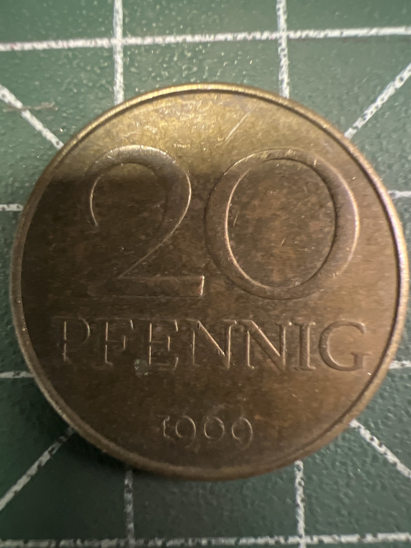 泡泡堂第350期  世界硬币 （无押金，捡漏，全场20包邮，偏远地区除外，接收代拍业务） 东德20芬尼