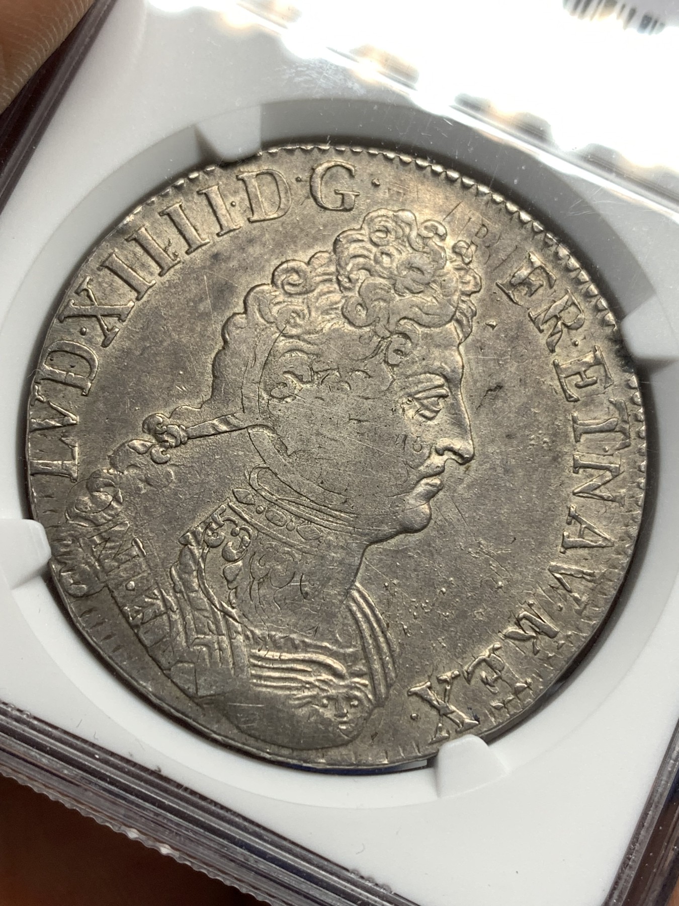 《竞宝斋》第179场-周日，周一2场 (全场包邮) NGC AU53 1704 法国太阳王路易十四1埃居大银币，更高分仅有5枚